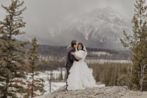 Wedding day portrait in wedding day timeline | Jasper Wedding Photographers